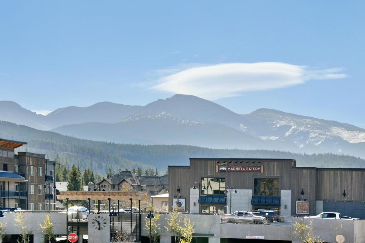 Luxury Loft Retreat: Hot Tub Haven with Mountain Views Villa Winter Park Exterior photo